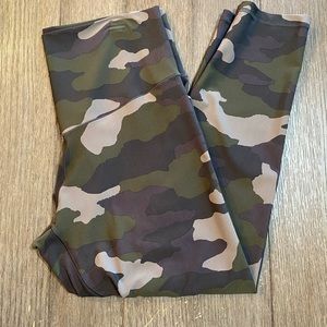 American Eagle Aerie Real Me 7/8 High Rise OFFLINE Leggings in Camo Print XXL